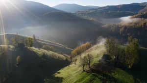 Destinația din România pe care The Guardian o laudă. Peisaje spectaculoase, urși și prețuri mult mai mici decât în Alpi