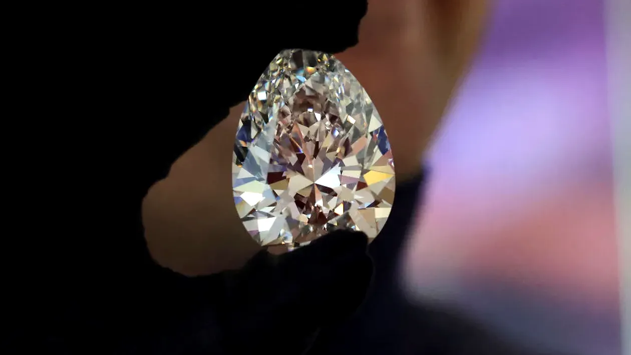 Cel mai mare diamant alb, scos la licitație. Incredibil ce preț are