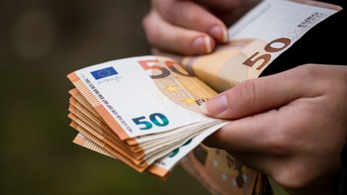Scenariu sumbru pentru români! Ce se întâmplă cu moneda euro, de la 1 ianuarie 2026