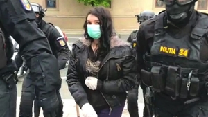 Femeia din Timiș, suspectă de propagandă teroristă, a fost arestată