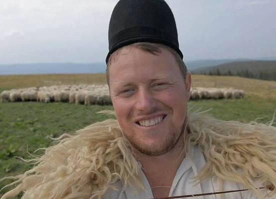 Ce frumoasă s-a făcut soția lui Ghiță Ciobanul! Andreea este schimbată total