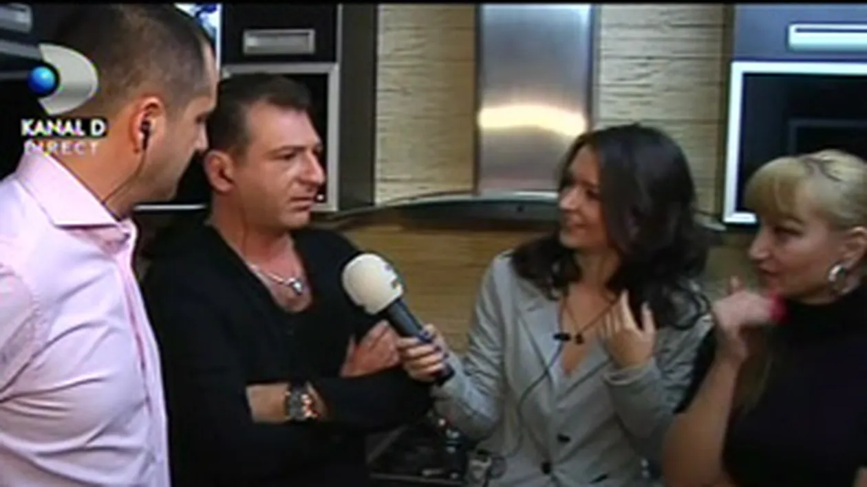 VIDEO Madalin Ionescu si Florin Axinte, impreuna cu sotiile si copii, au inceput din aceasta seara sa sarbatoreasca Craciunul la nasul lor acasa, Christian Sabbagh