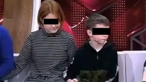 A născut! Fetița de 13 ani, care a  susținut că a rămas însărcinată cu un băiețel de zece ani, a devenit mămică. „Nu mi-am imaginat că nașterea va fi așa”