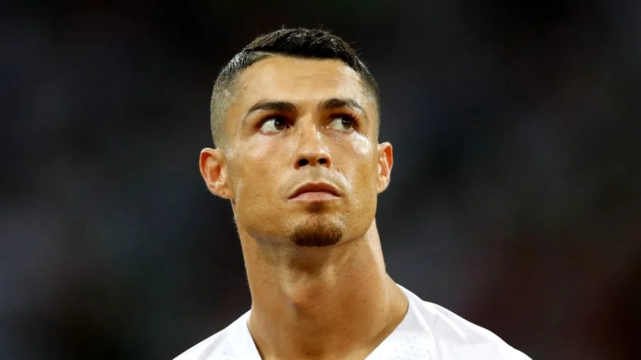 Unul din gemenii născuți de soția lui Cristiano Ronaldo a murit la naștere. Anunțul a fost făcut de celebrul fotbalist
