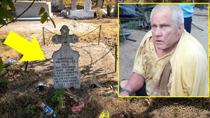 Greșeli gramaticale de râsul curcilor! Ce mesaj a scris Gheorghe Dincă pe crucea de pe mormântul părinților lui