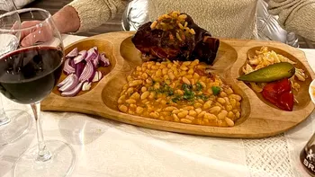 Prețuri Poiana Brașov 2026. Cât costă un ciolan de porc la cuptor cu iahnie de fasole