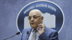 Raed Arafat, mesaj de avertizare către români: "Să ia masa în cameră"