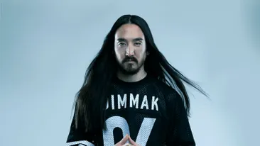 Steve Aoki, Dj-ul care aruncă cu torturi, își publică memoriile!