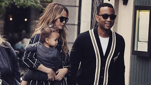 JOHN LEGEND şi CHRISSY TEIGEN sunt pregătiţi să aibă cel de-al doilea copil, tot prin fertilizare in vitro! Ce sex va avea