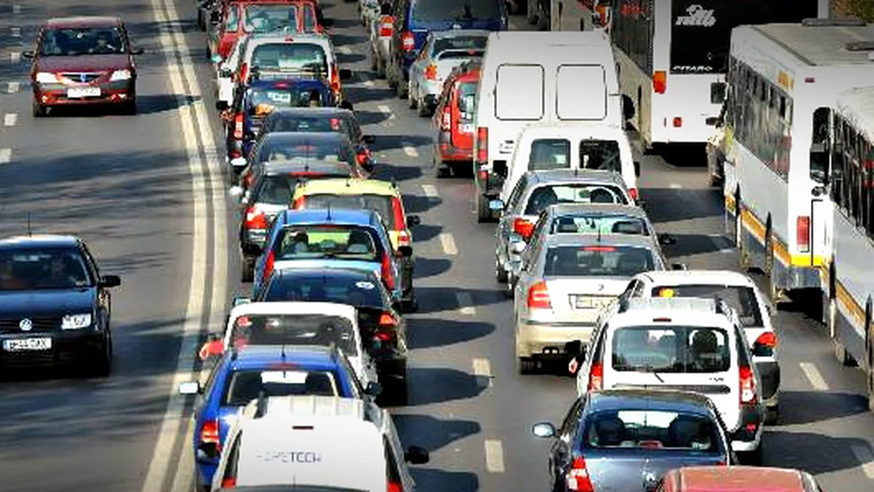 Caz uluitor! Uite ce a descoperit un şofer în timp ce se plimba pe străzile din Capitală