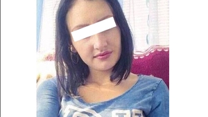 Această tânără i-a băgat pe internauţi în alertă! E disperată şi cere bani să ajungă la Bucureşti, dar de fapt...