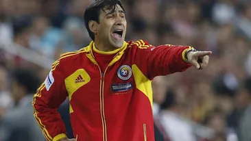 Piturca il face praf pe Adrian Mutu:  Mutu să o pună pe facebook pe nevasta-sa. Este o epavă Fotbalistul o sa innebuneasca