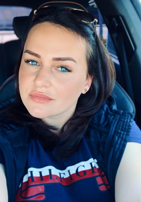 Valeria este considerată cea mai sexy ciobăniță