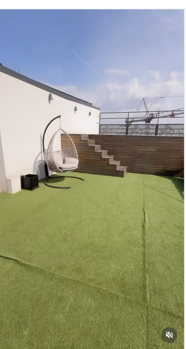 Cum arată penthouseul în care locuiește Roxana, iubita lui Cătălin Cazacu. Pe terasă are și piscină