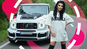 Andreea Tonciu și-a ”tras” bolid de 700.000 €, unicat în România, dar nu știa ce o să i se întâmple pe străzile din Capitală: ”Acostată” de puștiul cu tupeu: să înnebunească iubita!