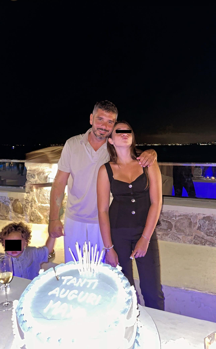 Maya, fiica Antoniei, a împlinit 15 ani! Ce tort simplu a avut și cum s-a distrat alături de mama ei