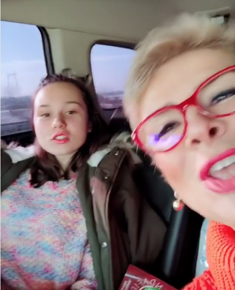 Teo Trandafir și fiica ei, în pericol de moarte! Imagini realizate în trafic