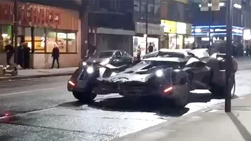 VIDEO| Mașina lui Batman, ridicată de poliție