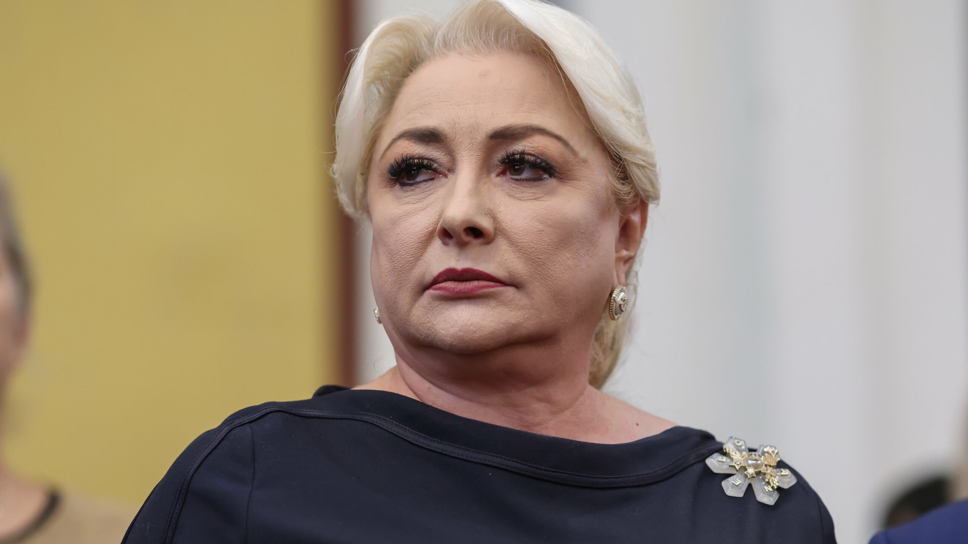 Ținuta bizară aleasă de Viorica Dăncilă la întâlnirea cu Putin. Ce semnifică, de fapt