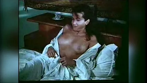 Anca Turcasiu, despre singura ei aparitie topless, in filmul Miss litoral din 1990