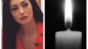 Ella Tina, devastată după moartea mamei sale. Ce fotografie emoționantă a postat bruneta, de la capătâiul sicriului