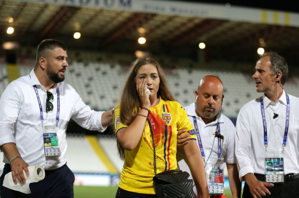 Iubita lui Cristi Manea, în tribune la meciul României U21 cu Germania. Cum arată Andreea la câteva zile după ce a fost bătută de un suporter