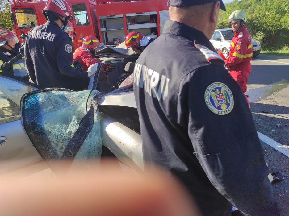 Accident grav cu 5 morți pe DN1, în zona Nistorești ( sursa foto ISU )