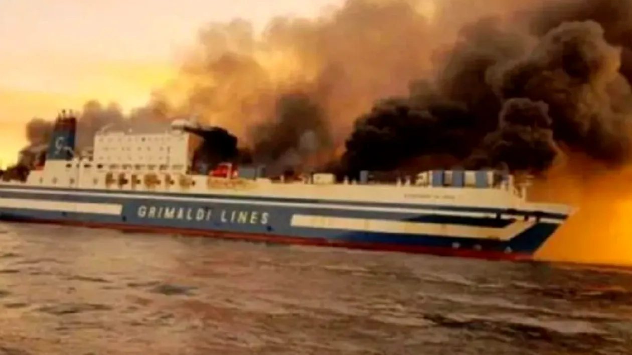 Un feribot cu zeci de români la bord a luat foc în Grecia. Mai multe persoane sunt dispărute