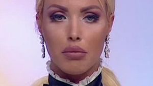 ULTIMA ORĂ! Am aflat de ce a ajuns de urgenţă la spital! LOREDANA CHIVU a făcut avort de gemeni!