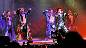 Flamingo Boys se dezbraca la Bamboo!