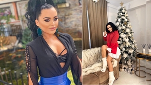 Carmen de la Sălciua, fotografiată complet goală în cadă. Ce truc a folosit cântăreața ca să își ascundă zonele intime | FOTO