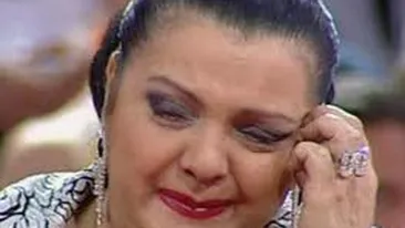 Corneliei Catanga i s-a facut rau la o cantare! Afla ce a patit vedeta