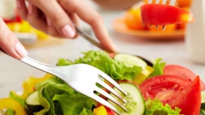 Mănânci grăsimi şi slăbeşti! Ce presupune dieta ketogenică