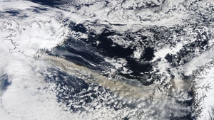 Eruptia vulcanica din Islanda paralizeaza traficul aerian european: peste 20.000 de curse internationale au fost anulate!