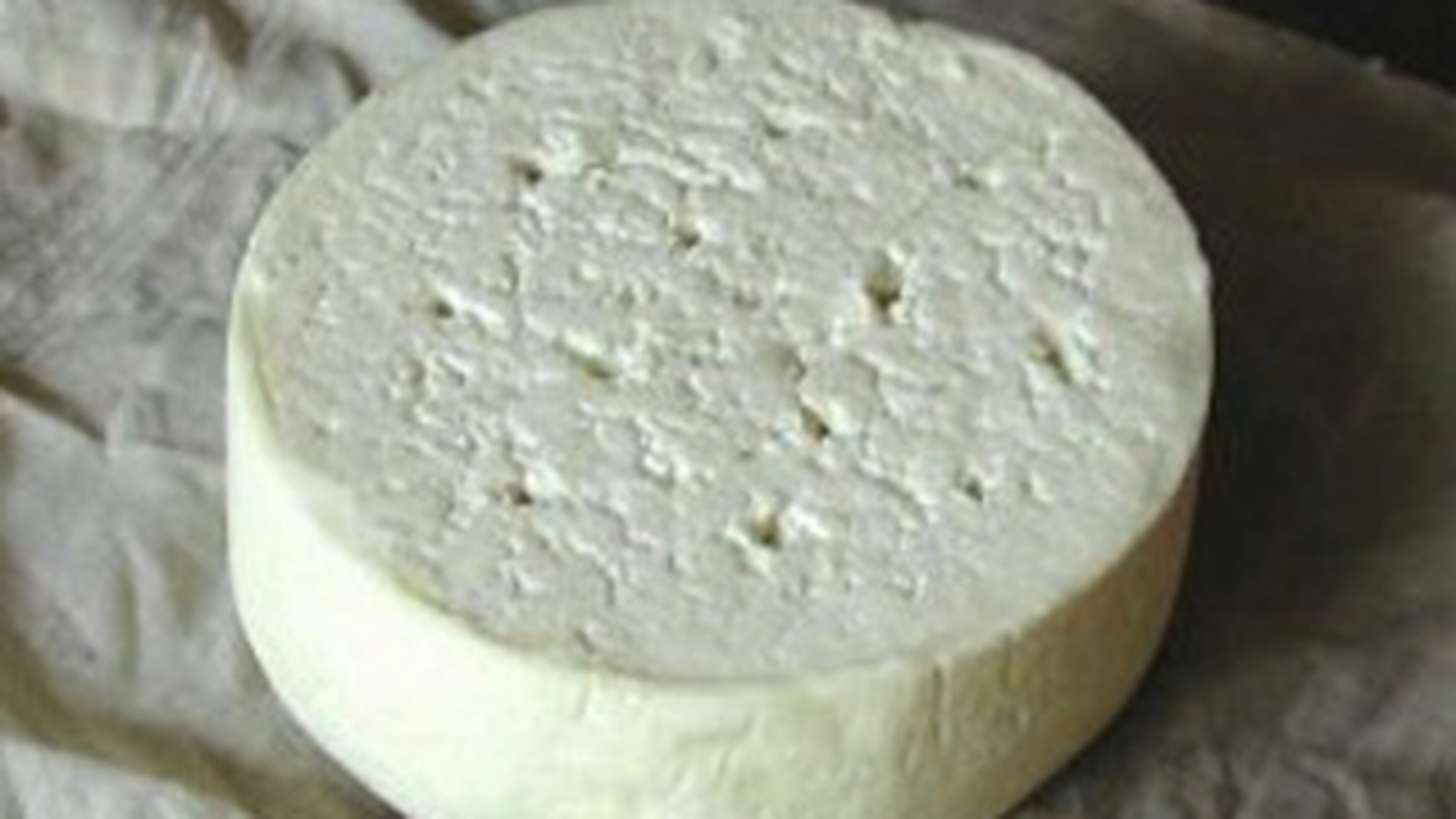 Supermarketurile, obligate sa aiba un spatiu amenajat pentru produsele traditionale