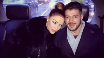 Ce ţinută a purtat BIANCA DRĂGUŞANU în noaptea de Revelion! Vedeta a întors toate privirile