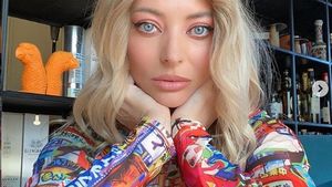 Delia, făcută praf pe online de un fan: ”Ai 100 de ani și tot vrei să pari acadele...” Ce i-a răspuns artista nu mai lasă loc de replică