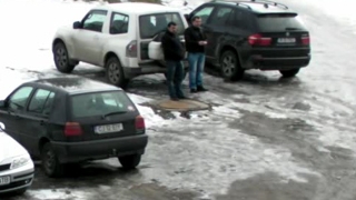 Un clujean, filmat cum si-a inscenat furtul din masina de lux