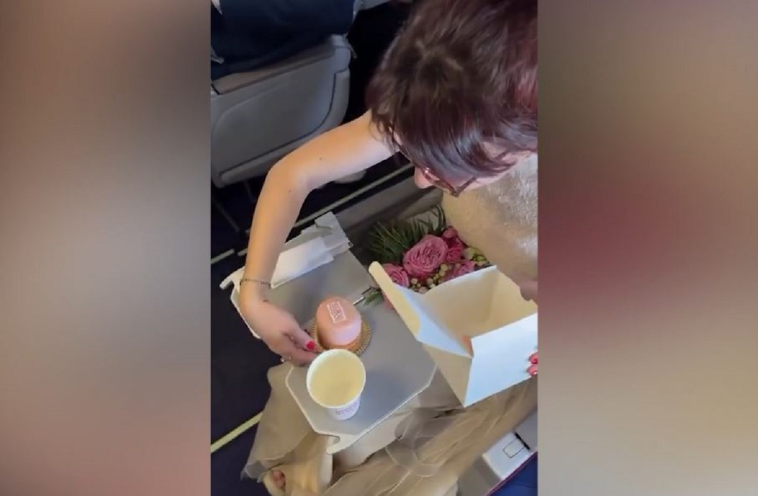 Nuntă inedită pe un zbor Wizz Air! Ivano și Federica și-au unit destinele în aer, pe 15 aprilie 2024. VIDEO