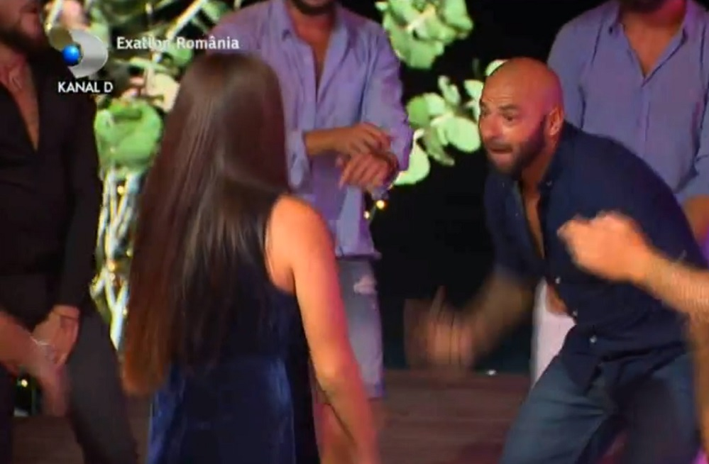 Exatlon 8 aprilie 2018. Nu au mai ținut cont că sunt filmați! S-au atins pasional, au dansat lasciv și au flirtat! Cine sunt protagoniștii imaginilor fierbinți