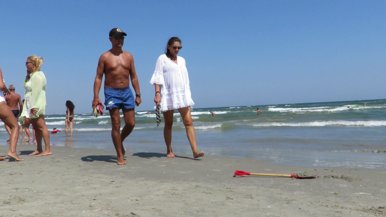 Remus Truică și Diana, iubita lui însărcinată, s-au relaxat câteva zile la mare, în stațiunea Mamaia