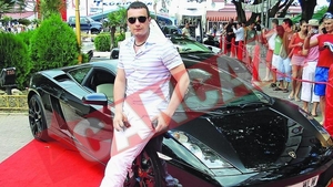 Si-a luat un Lamborghini de 155.000 de euro