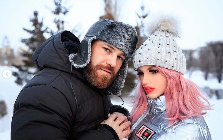 Culturistul Yuri Tolochko a divorțat de Margo, păpușa lui gonflabilă