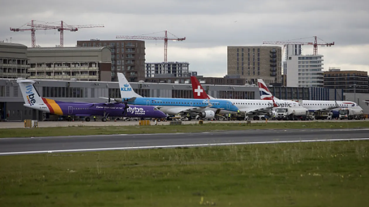 Aeroportul London City, închis după descoperirea unei bombe din al Doilea Război Mondial