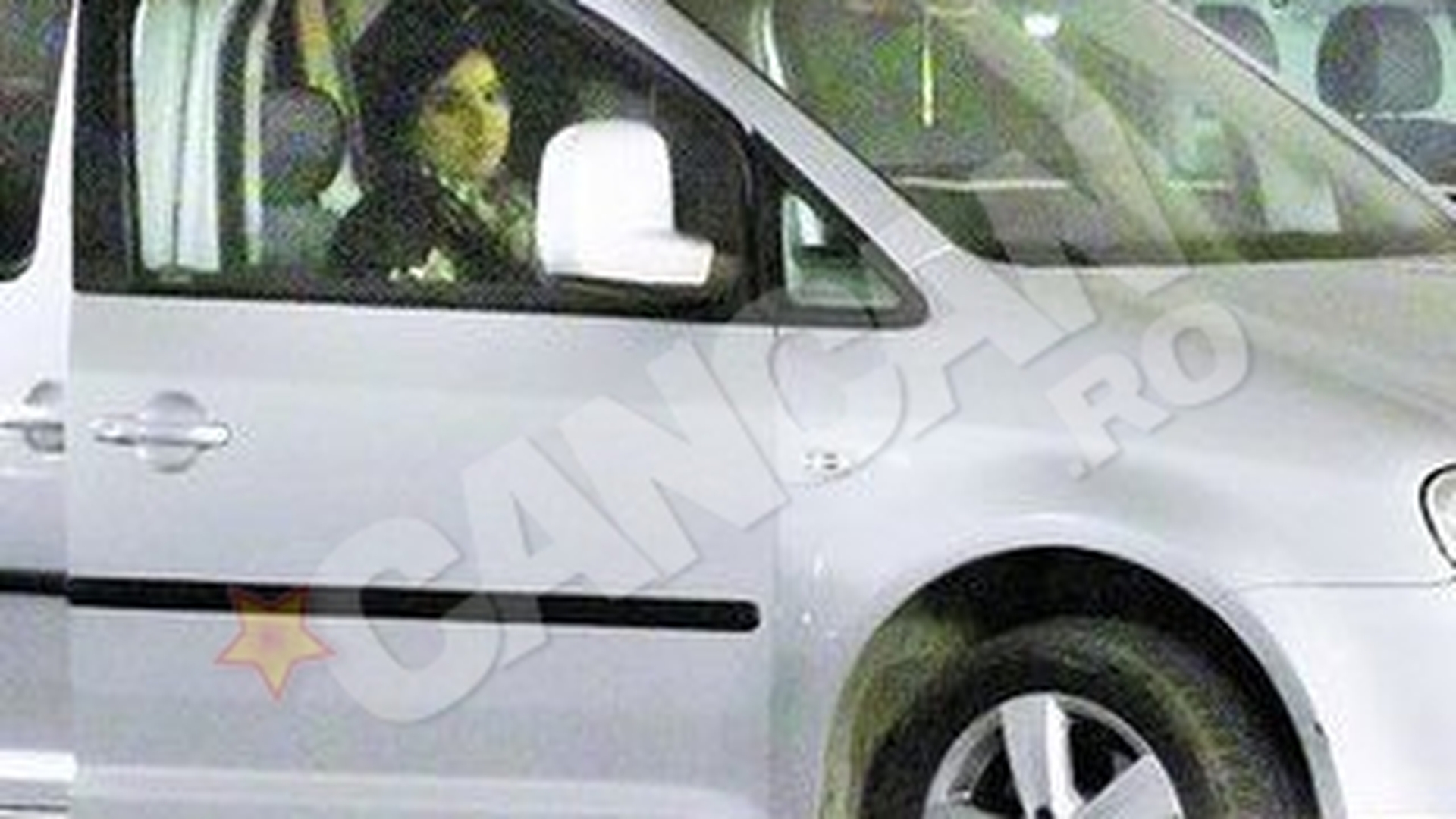 Adriana nu mai circula cu limuzina. Bahmu, transportata cu duba
