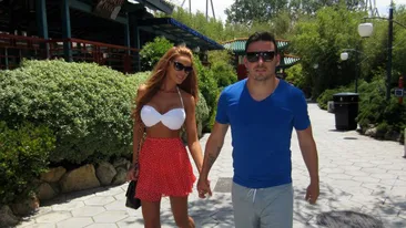 Cea mai nerusinata privire! Fascinata de Printul Cristea! Oare unde se uita Bianca Dragusanu?