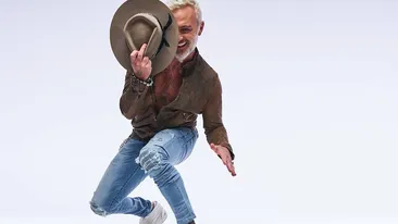 Gianluca Vacchi, kiki challenge în costum de baie pentru femei și... tocuri