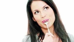 Cum sa slabesti fara sa te infometezi si fara sa te imbolnavesti? 8 trucuri extrem de utile