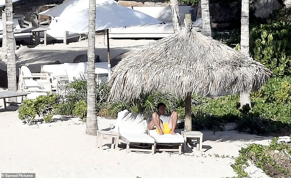Mădalina Ghenea s-a despărțit de fiul lui Mr. Cash și s-a cuplat cu un milionar de 32 de ani! Primele imagini cu ei în timp ce se sărută