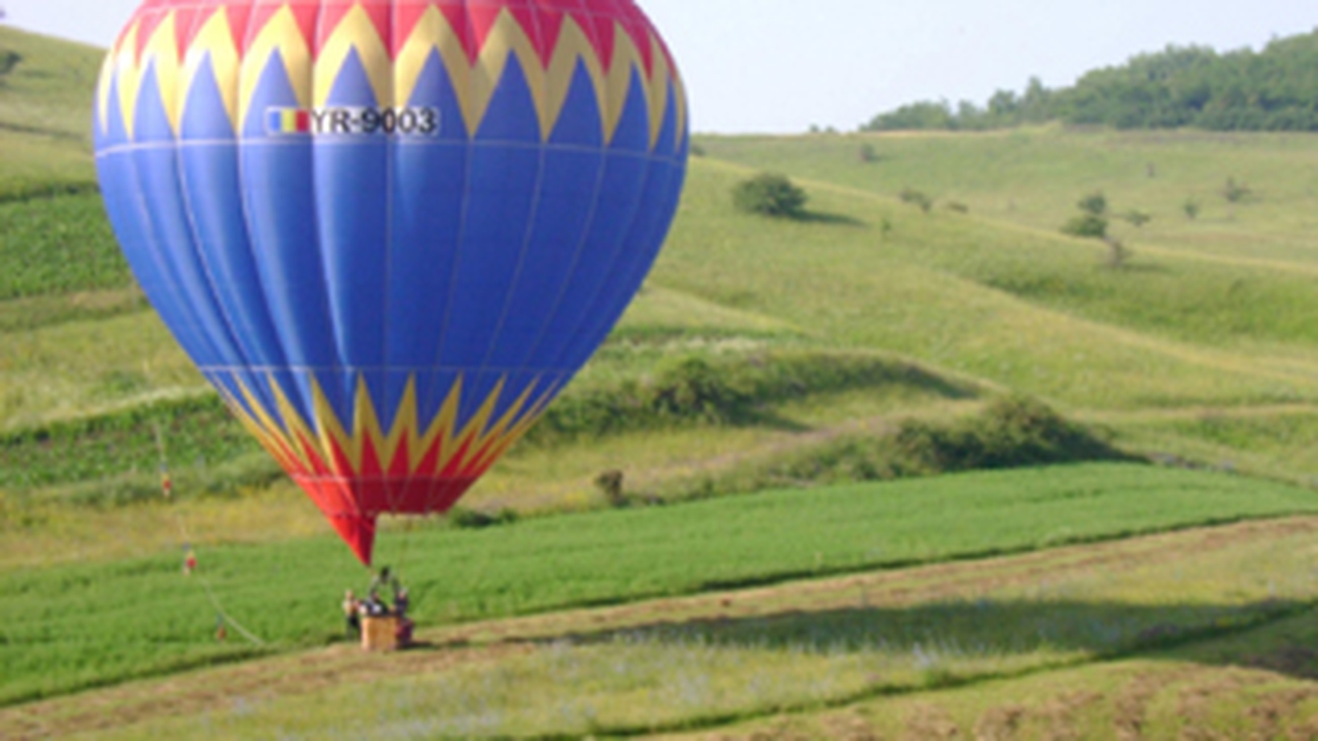Un balon aterizeaza de urgenta pe calea ferata in Franta, blocand circulatia TGV